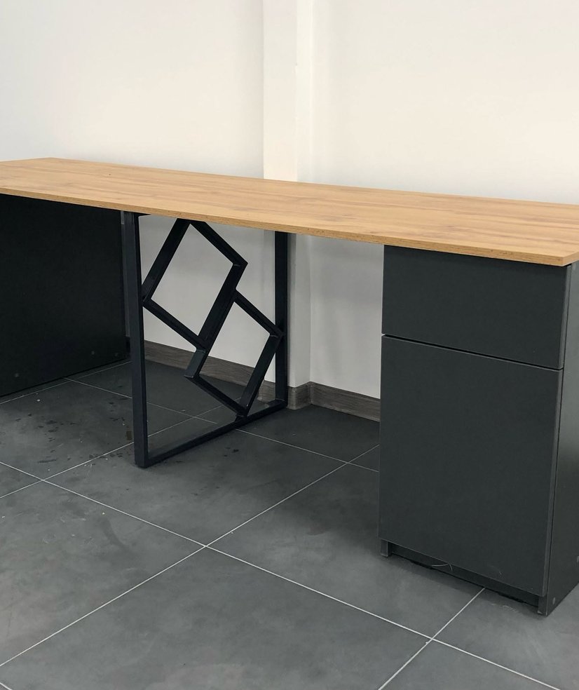 Mobilier de birou la comandă