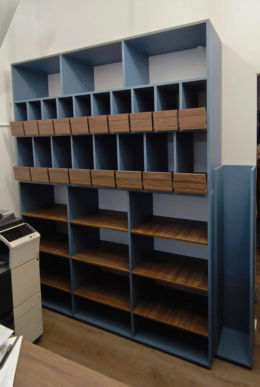 Mobilier de birou la comandă realizat de Damasc Home