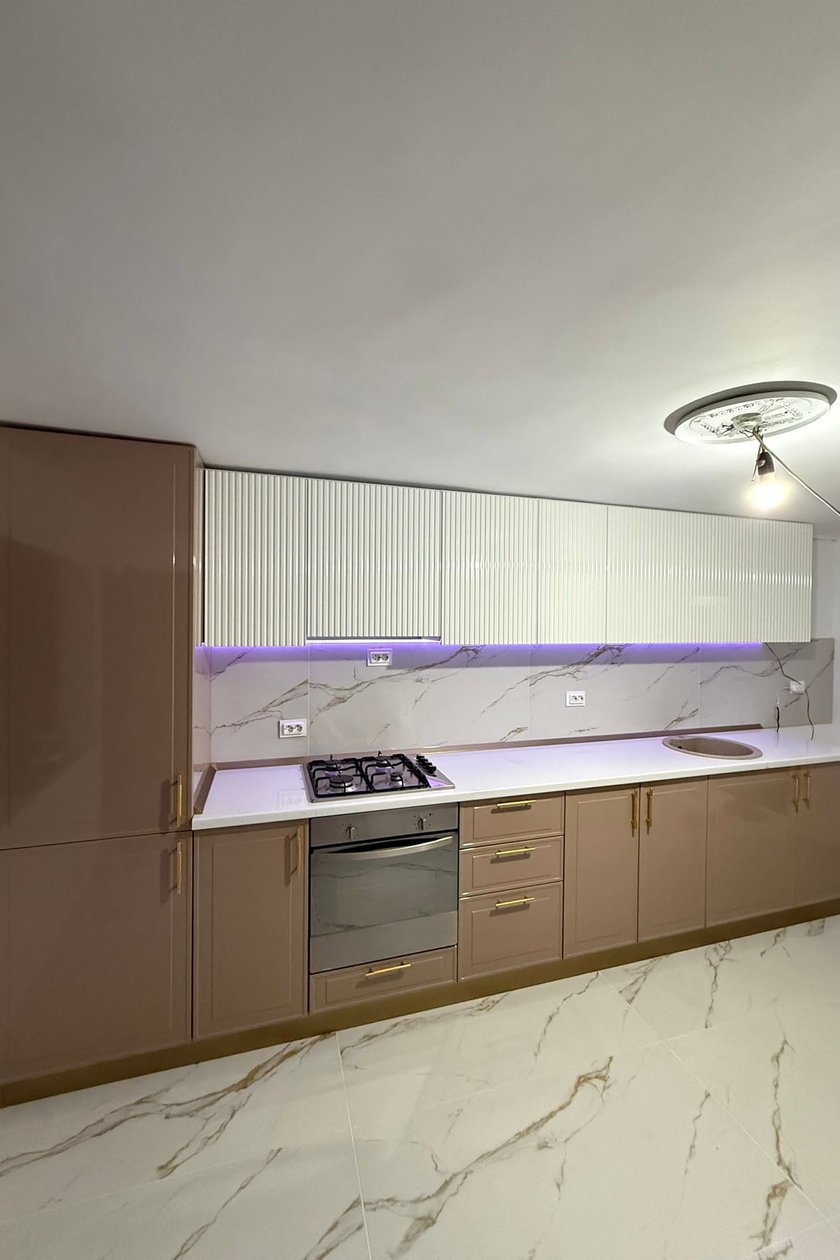 Bucătărie la comandă realizată de Damasc Home
