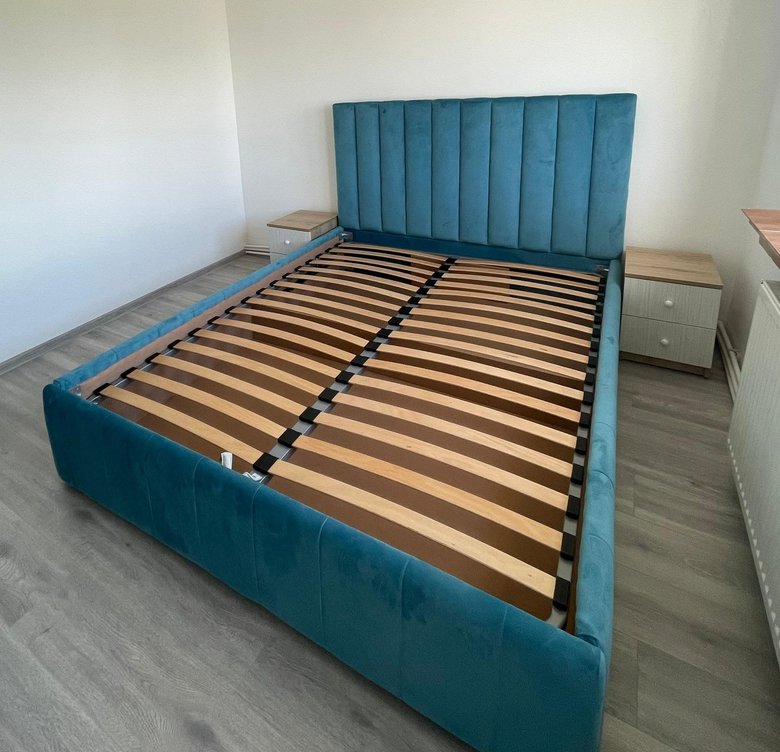 Dormitor de serie produs în atelierul Damasc Home