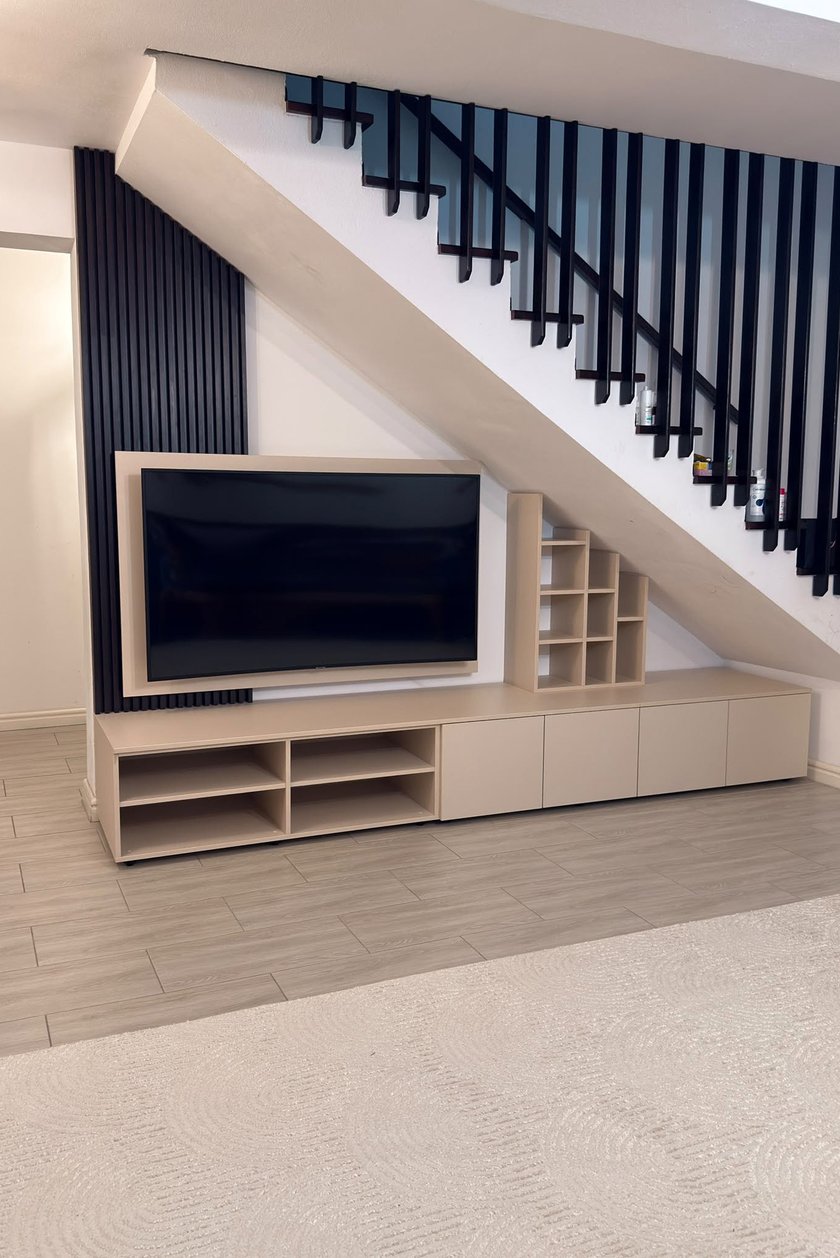 Mobilă living la comandă realizată de Damasc Home